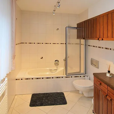 Geraeumige Im Sauerland Apartment *